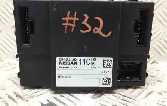 Nissan X-Trail T31 Comfort/convenience module 284B2JD11C 5WK46485