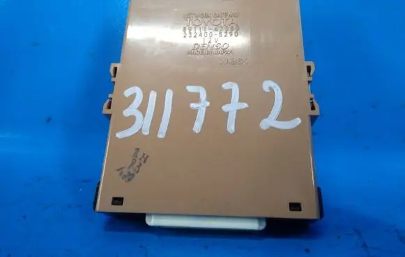 Toyota Prius (XW20) Central body control module 8911147050