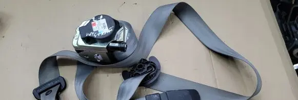 Audi A5 Front seatbelt