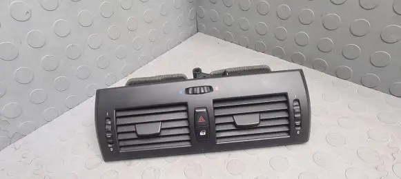 BMW X3 E83 Dash center air vent grill 3400074