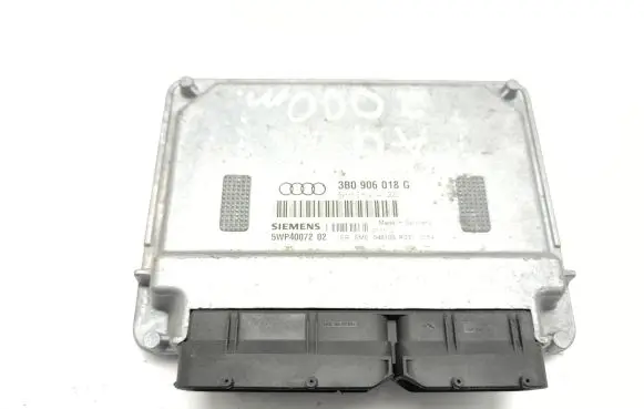 Audi A4 S4 B5 8D Engine control unit/module 3B0906018G 5WP4007202