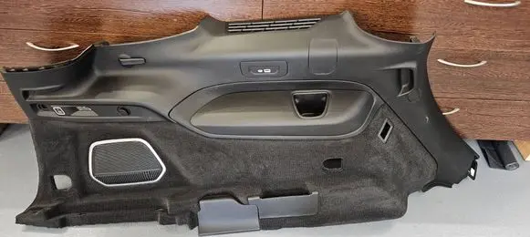Jeep Grand Cherokee WL Trunk/boot lower side trim panel 6ZZ72TX7AH 121212021