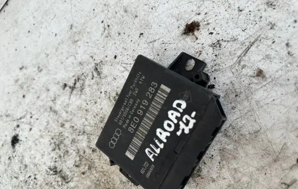 Audi A6 S6 C5 4B Parking PDC control unit/module 8E0919283