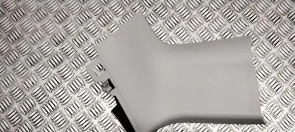 (D)pillar trim (top)