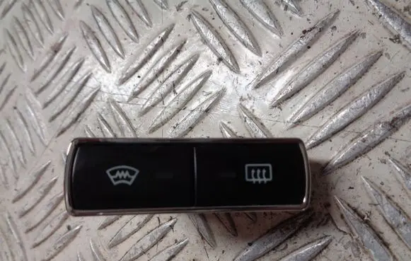 Ford Mondeo MK IV Windscreen/window heater switch BS7T18K574AA
