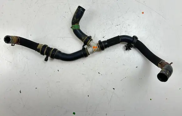 Engine coolant pipe/hose