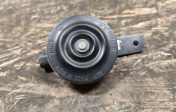 Jaguar XJ X351 Horn signal AH4213832AA