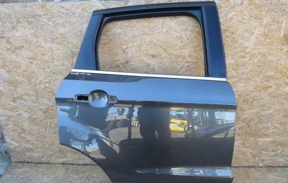 Ford Kuga II Rear door 