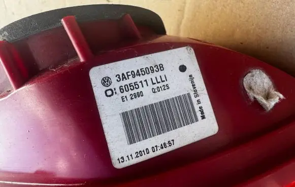 Volkswagen PASSAT B7 Tailgate rear/tail lights 3AF945093B 605511 F12990