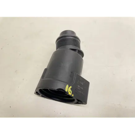 Skoda Octavia Mk2 (1Z) Air intake hose/pipe 03L131111J
