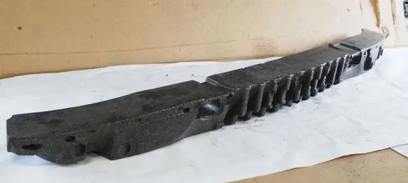 Mercedes-Benz A W169 Front bumper foam support bar A1698850537