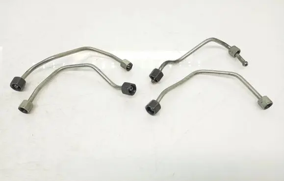 Fuel injector supply line/pipe