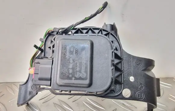 Audi A2 Air flap motor/actuator 6Q1819379