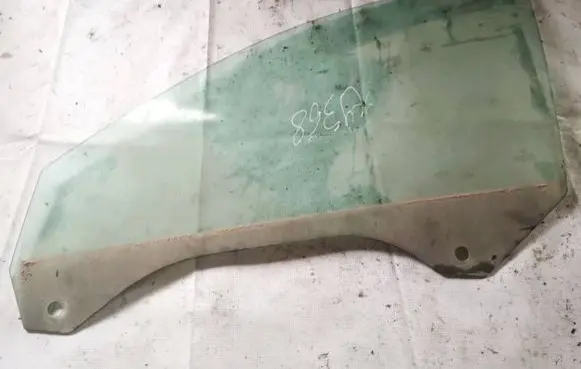 Audi A6 S6 C5 4B Front door window glass four-door as2