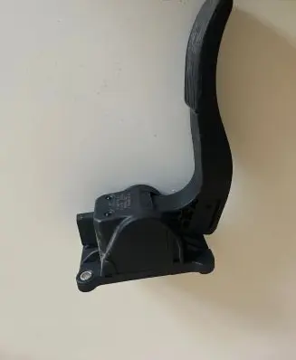 Mercedes-Benz Sprinter W906 Accelerator throttle pedal A9063000304 0280755025 ZGS012Q017