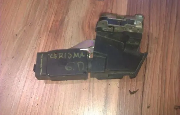 Mitsubishi Carisma Rear door lock