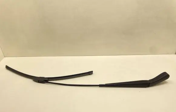 Volvo S80 Front wiper blade arm 09484613 S9484619