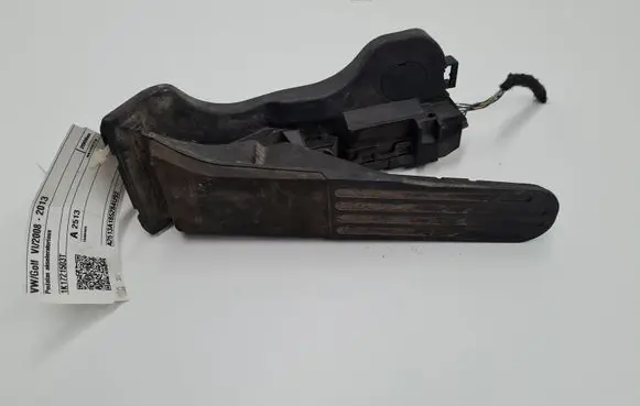 Volkswagen Golf VI Accelerator throttle pedal 1K1721503T
