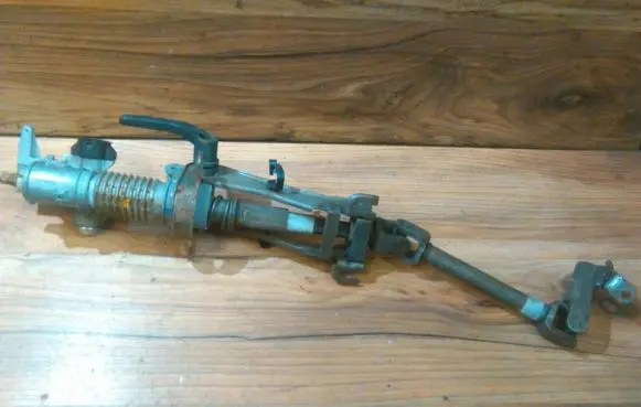 Steering wheel axle