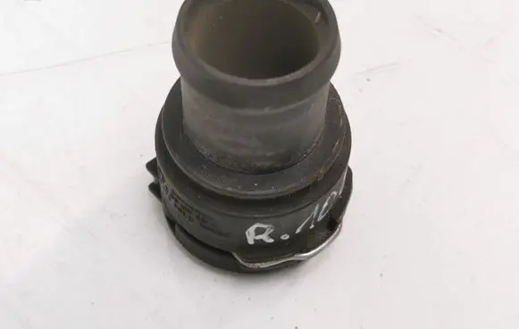 Volkswagen PASSAT B6 Engine coolant pipe/hose 3B0122291C