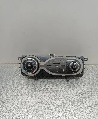 Renault Zoe Climate control unit 275100906R E1067090 1503111253