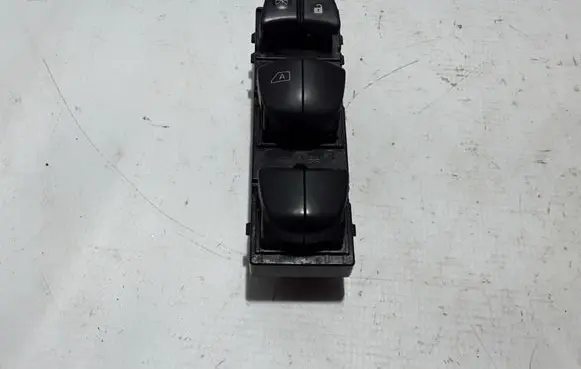 Renault Alaskan Electric window control switch 254014JG0A