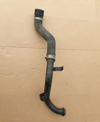 Iveco Daily 6th gen Engine coolant pipe/hose 504093141