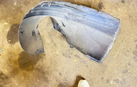 Volkswagen Golf VIII Front wheel arch liner splash guards 5H0805969B