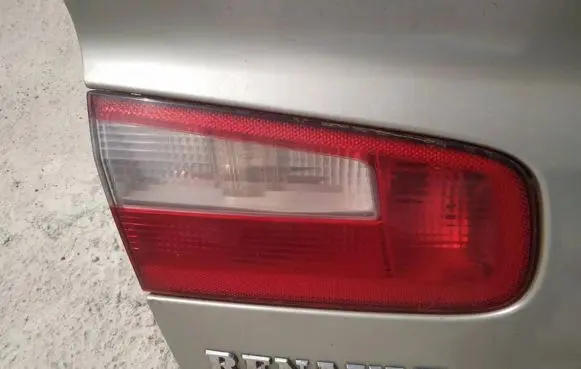 Renault Laguna II Tailgate rear/tail lights
