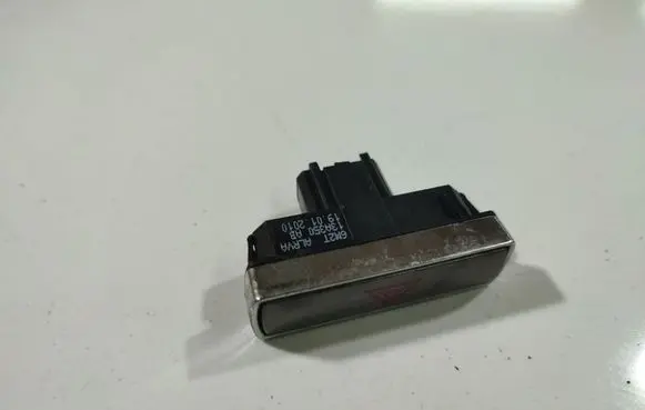 Ford Mondeo MK IV Hazard light switch 6M2TALRYA