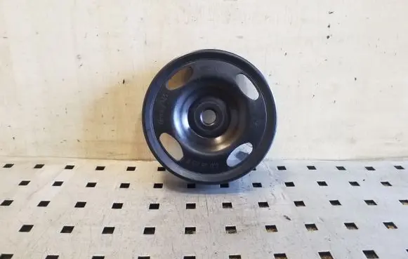 Volkswagen Golf Plus Crankshaft pulley 03D105255D