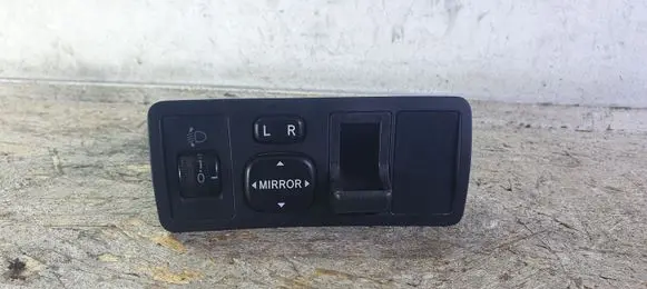 Toyota Corolla E120 E130 Wing mirror switch 777665