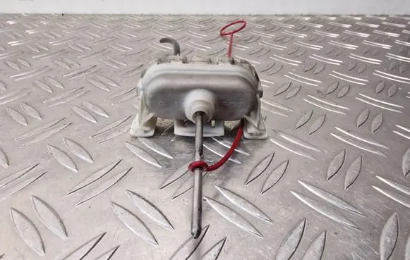 Audi A8 S8 D2 4D Central locking vacuum pump 4D0862153A