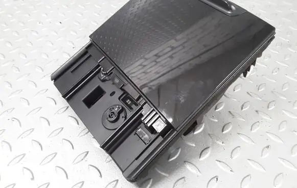 KIA Optima Ashtray trim (front) 84690D4BJ0 84690D4BJ0BYF 151104121422