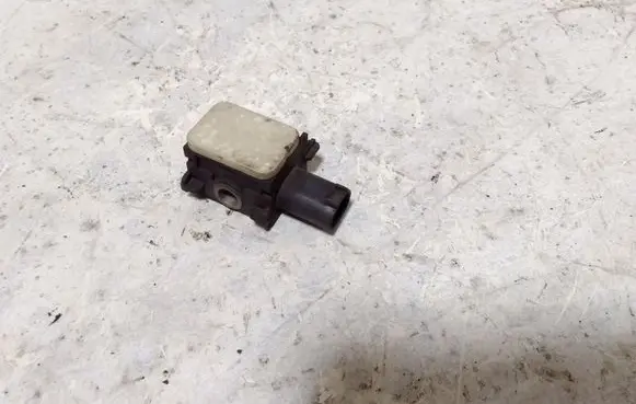 Mercedes-Benz ML W164 Airbag deployment crash/impact sensor 0038202926 131206 403140