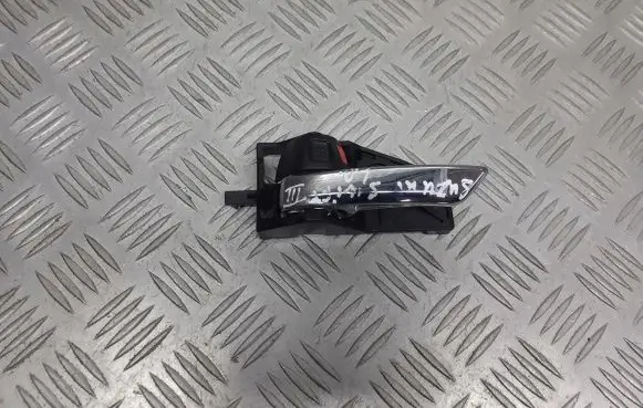 Suzuki Swift I Front door interior handle
