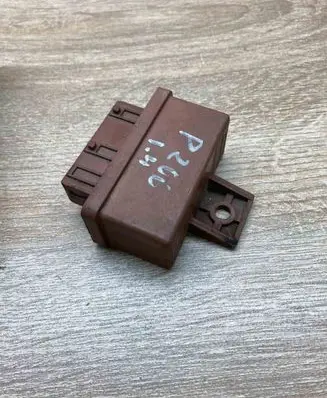 Citroen Xsara Glow plug pre-heat relay 240109