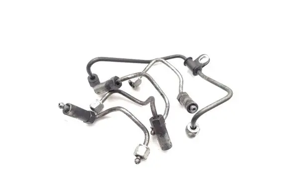 Nissan Navara Fuel injector supply line/pipe 