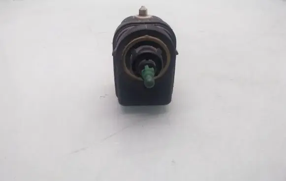 Renault Scenic I Headlight level adjustment motor 