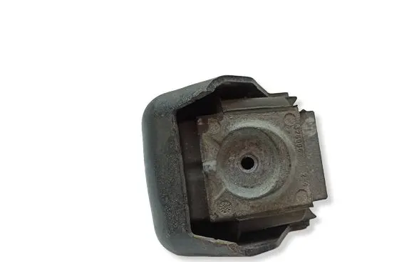 Mercedes-Benz Vito Viano W639 Engine mount bracket A9062411613 A9062411513