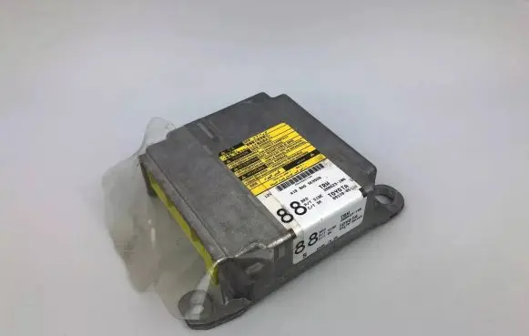 Toyota Avensis T250 Airbag control unit/module 8917005160