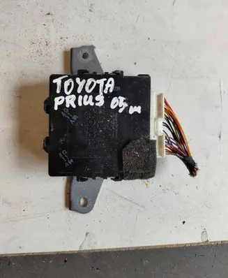 Toyota Prius (XW20) Keyless (KESSY) go control unit/module 8999047020