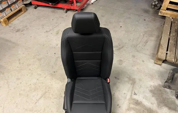 BMW X1 U11 Front passenger seat 