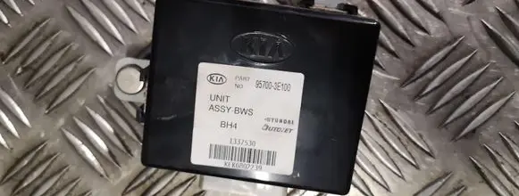 KIA Sorento Parking PDC control unit/module 957003e100