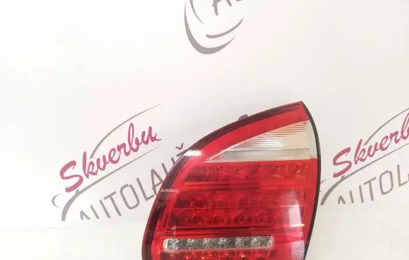 Porsche Cayenne (92A) Tailgate rear/tail lights 7P5945094M 89090774