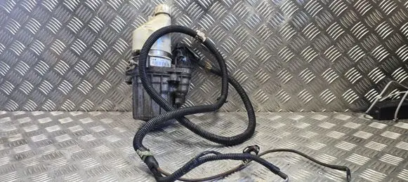 Opel Vectra C Power steering pump 13192897