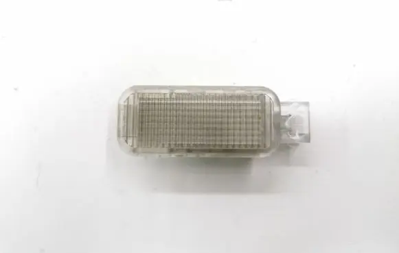 Volkswagen PASSAT B5 Other interior light 3B0947415