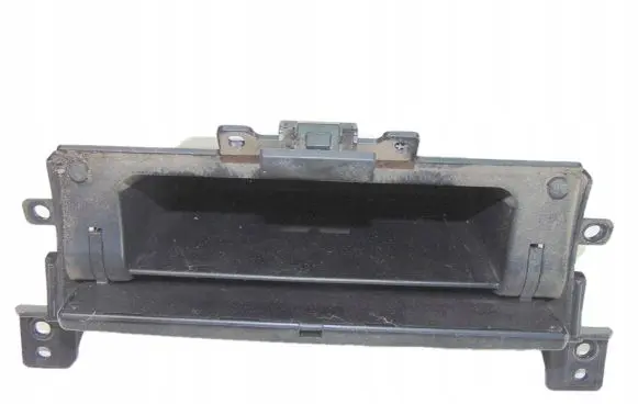 Suzuki Grand Vitara II Dashboard storage box/compartment 