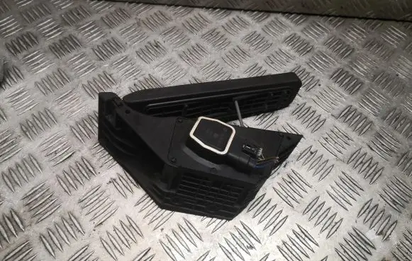 Mercedes-Benz C W204 Accelerator throttle pedal 2043000004 A2043000004