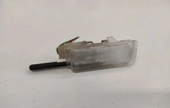 Peugeot 1007 Rear seat light